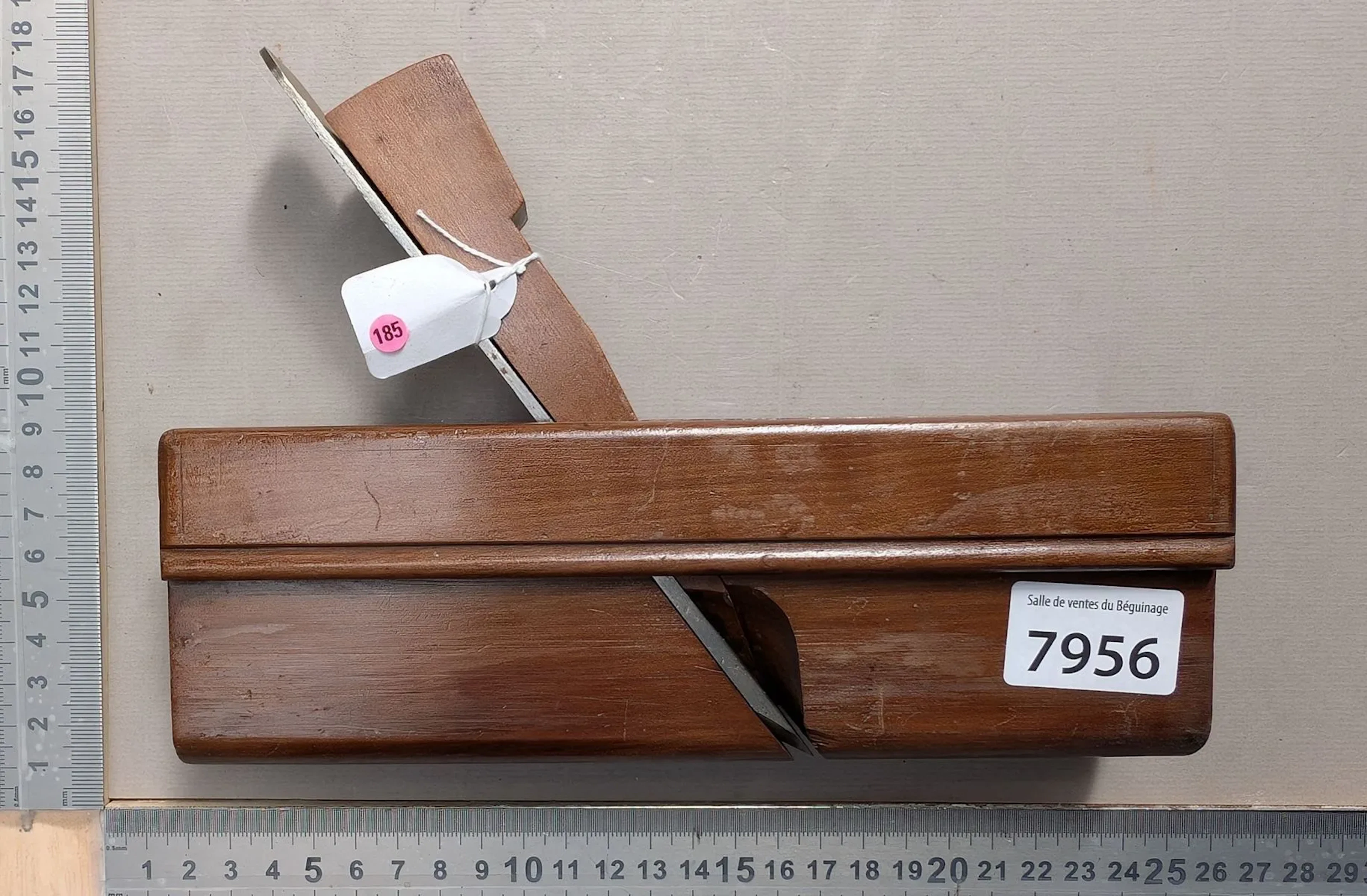1 antique plane—see photos for dimensions and condition