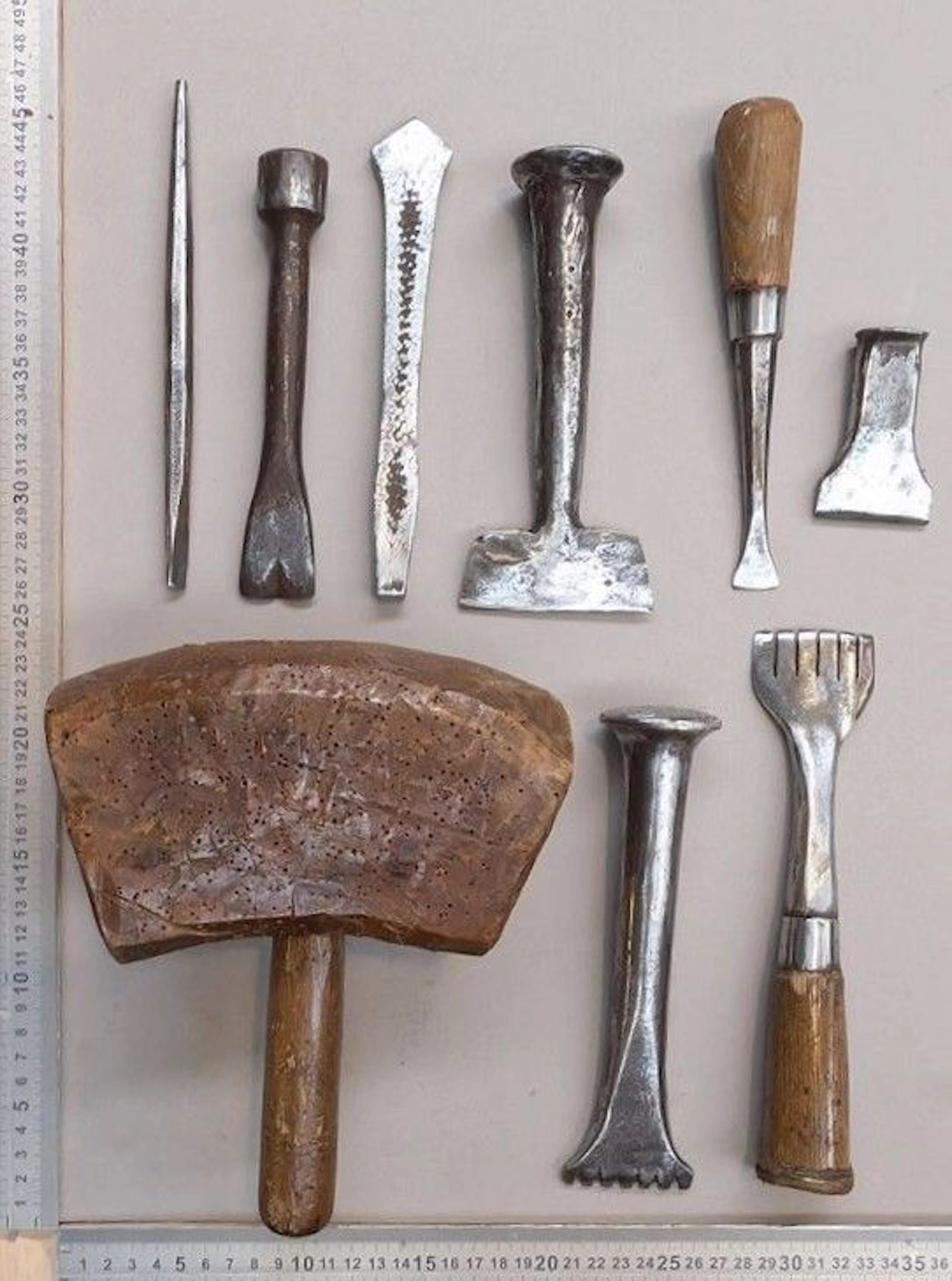 Stone mason's and sculptor's tools—see photos for dimensions and condition