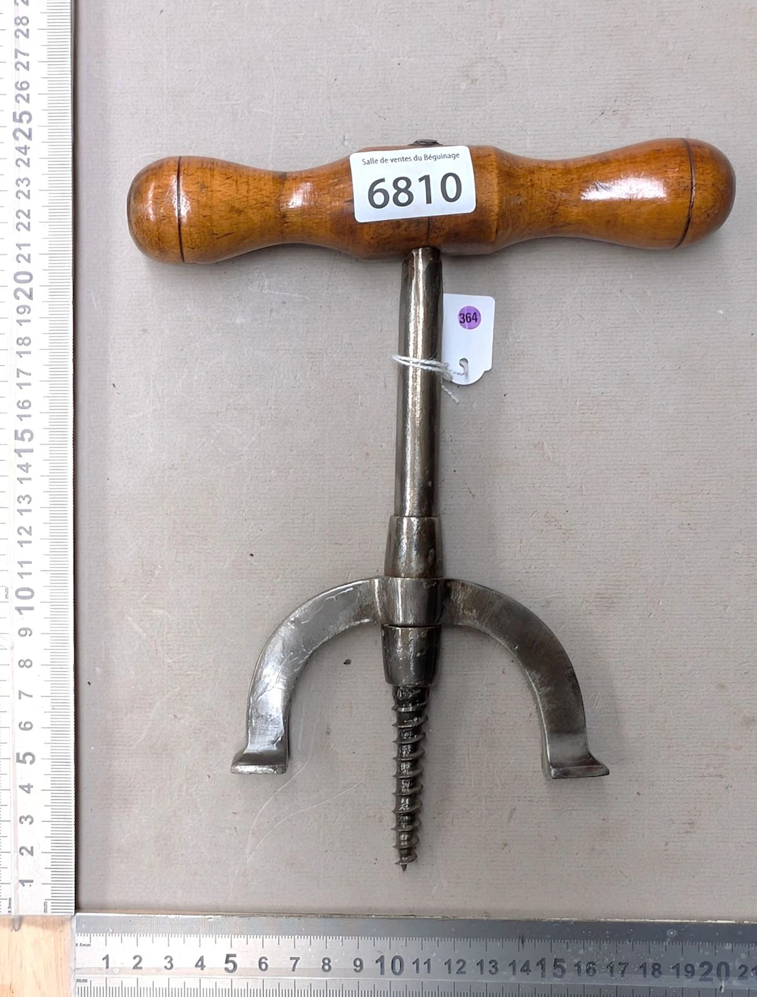 1 corkscrew (works on the corkscrew principle) — See photos for dimensions