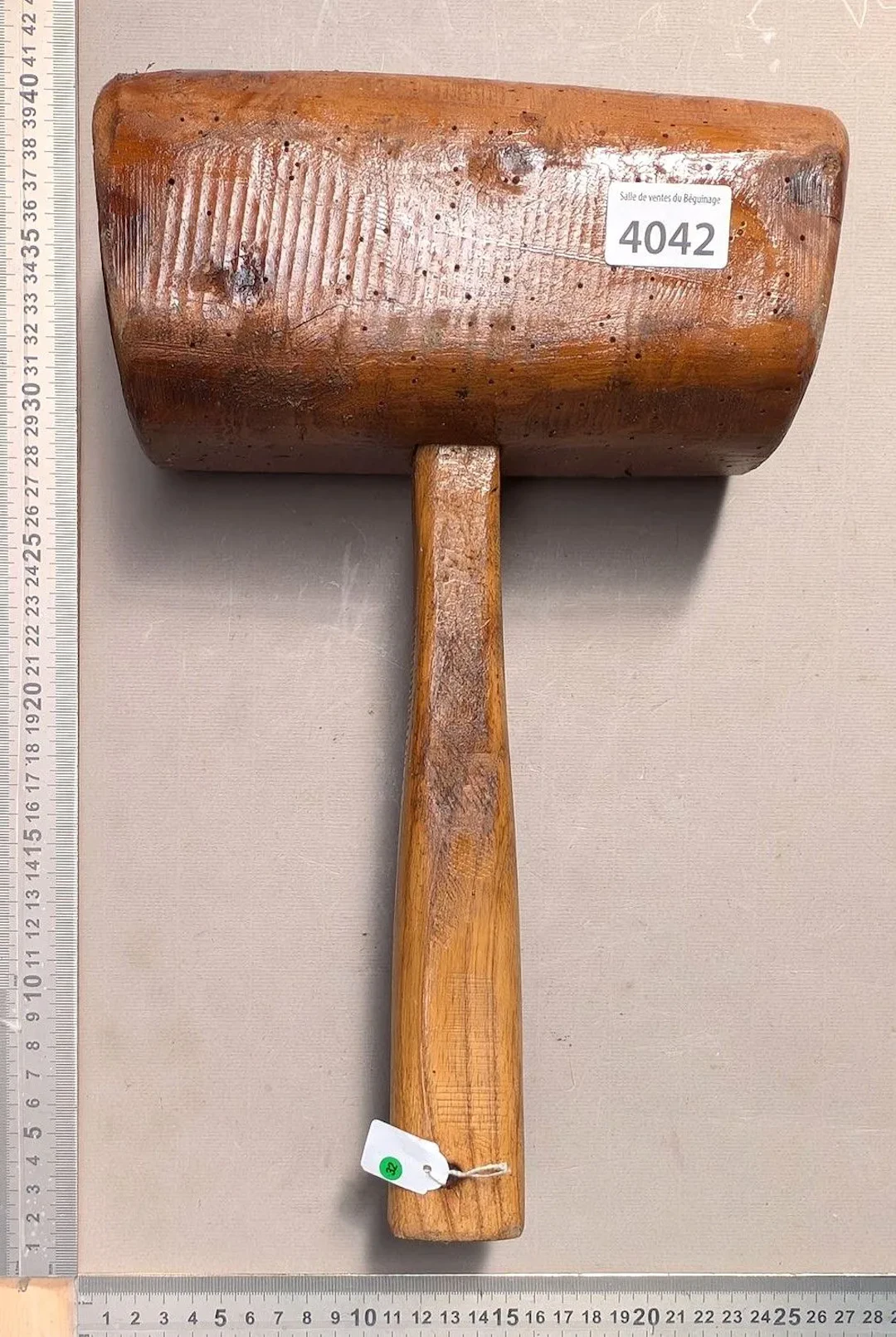 1 antique wooden mallet - See photos for dimensions and condition