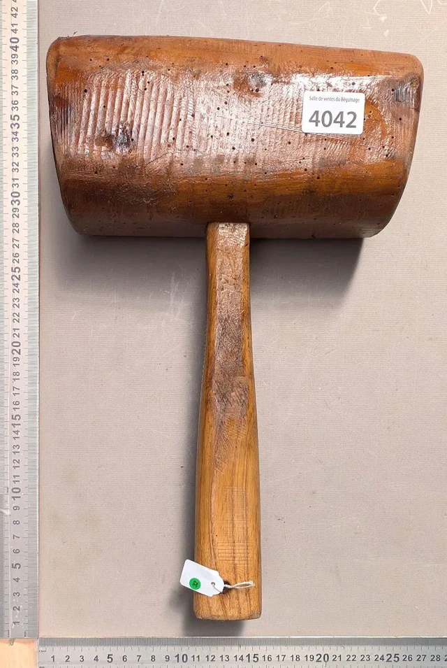 1 antique wooden mallet - See photos for dimensions and condition