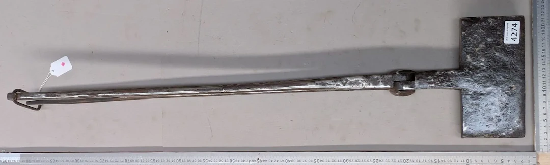 Antique host iron - See photos for dimensions and condition