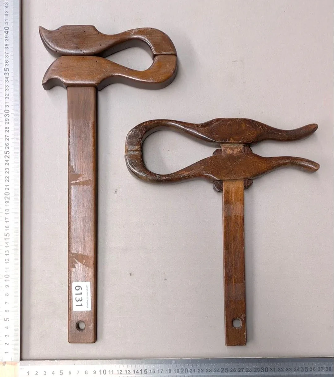 2 luthier's clamps for violins—see photos for dimensions and condition