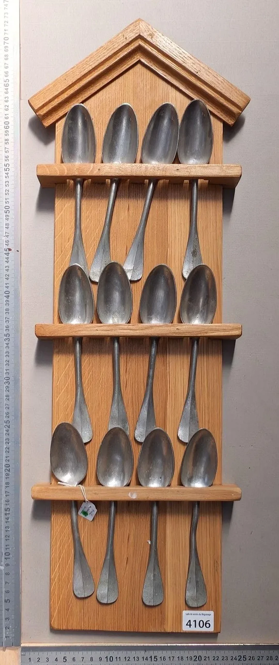 1 set of 12 oak spoon rests - See photos for dimensions and condition