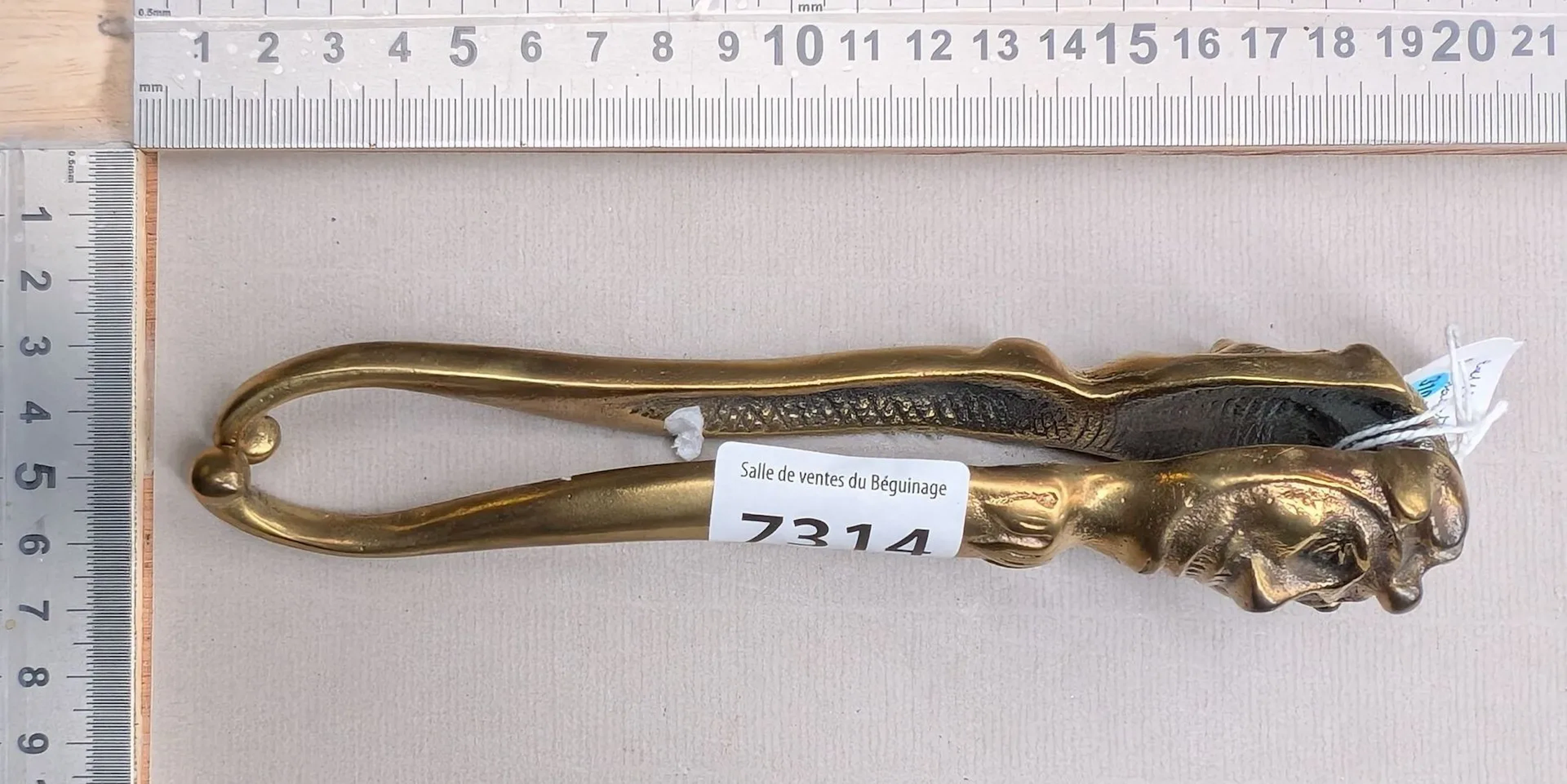 1 antique brass nutcracker - See photos for dimensions and condition