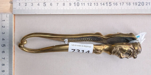 1 antique brass nutcracker - See photos for dimensions and condition