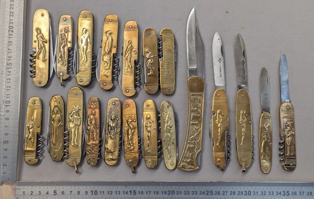 Set of 20 different antique pocket knives, with stamped brass handles