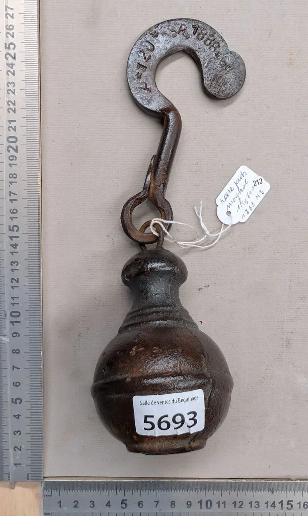 Rare Mughal weight, 1 kg 800, MG—see photos for dimensions and condition