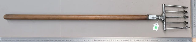 Antique fishing spear - See photos for dimensions and condition