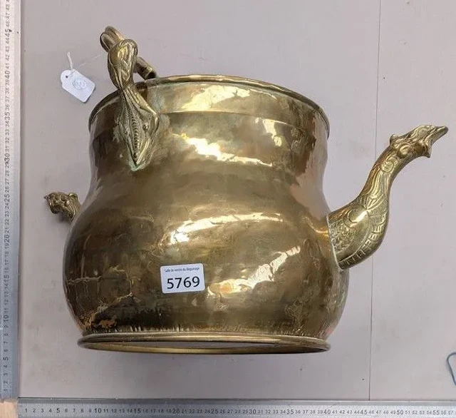 Antique brass Zomophore bucket, late 19th century - See photos for