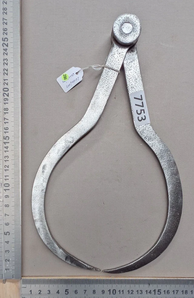 Antique thickness gauge—see photos for dimensions and condition