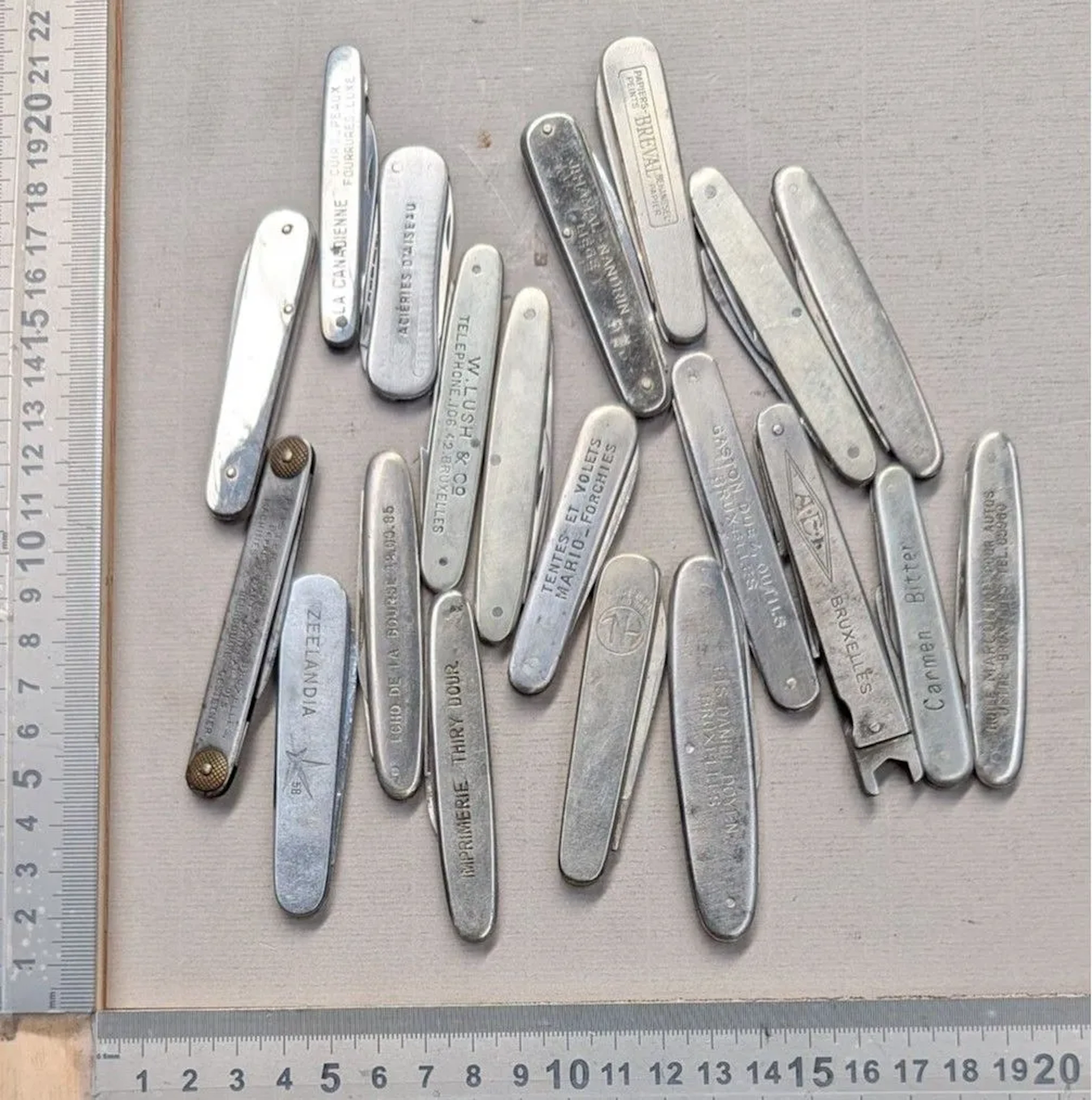 Set of 20 vintage promotional pocket knives from 1900—see photos for