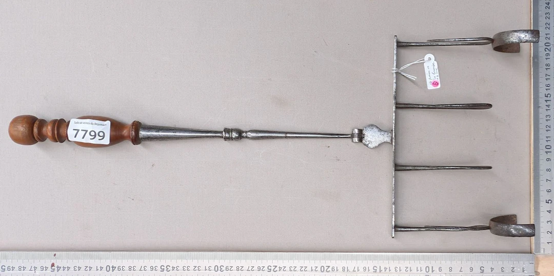 18th-century bread rack—see photos for dimensions and condition