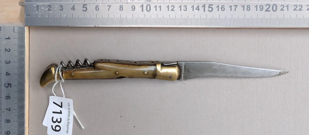Vintage LAGUIOLE pocket knife—see photos for dimensions and condition