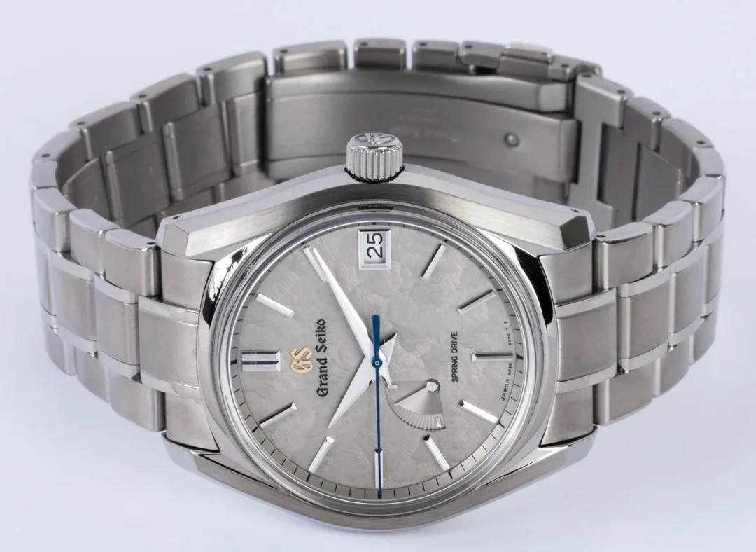 Grand Seiko Heritage collection Spring Drive 42mm Lt Grey dial SBGA415 Bracelet