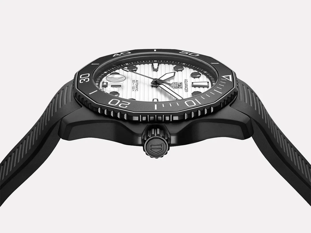 TAG Heuer Aquaracer Professional 300 43mm Ref#WBP201D.FT6197