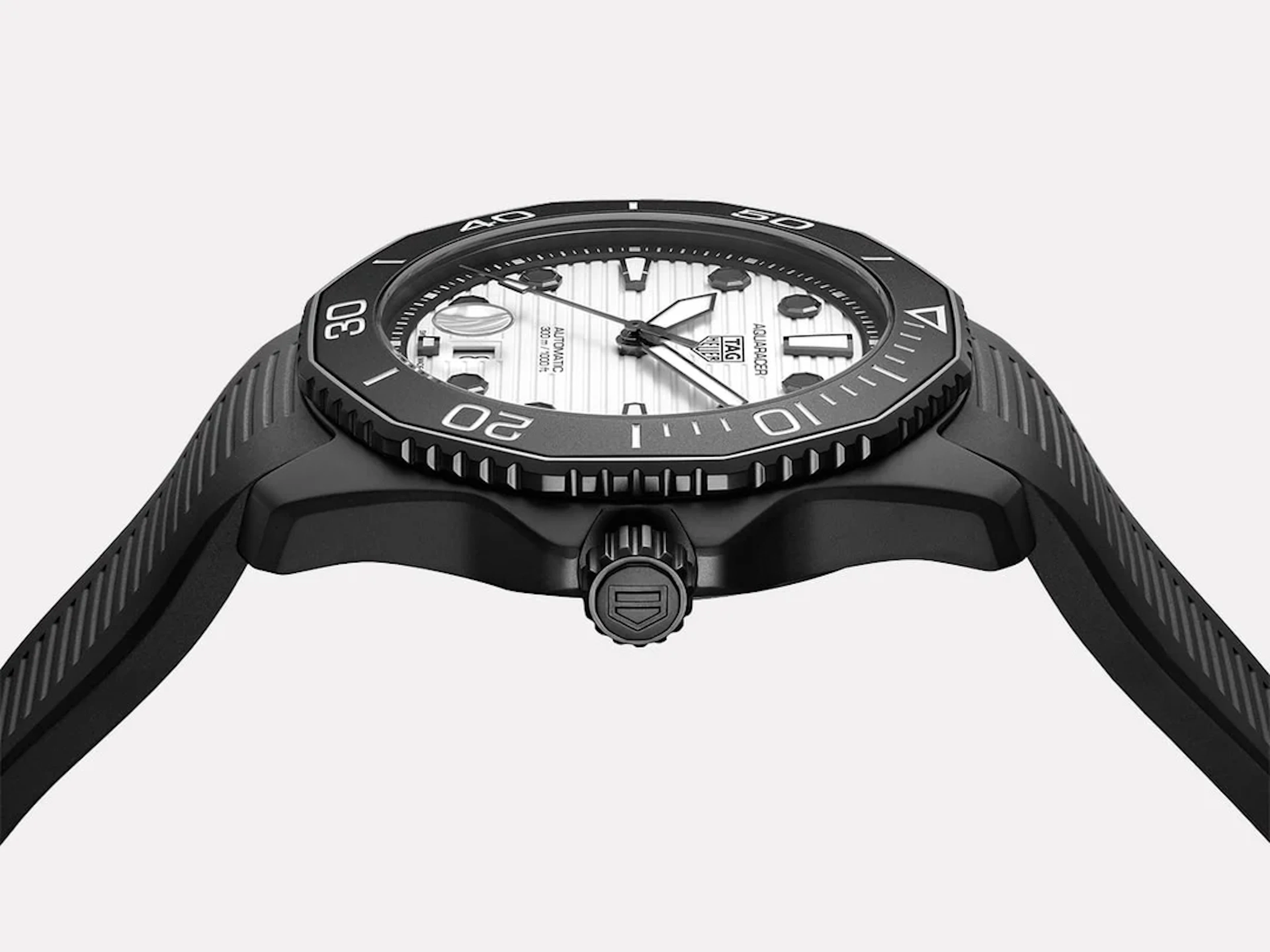 TAG Heuer Aquaracer Professional 300 43mm Ref#WBP201D.FT6197
