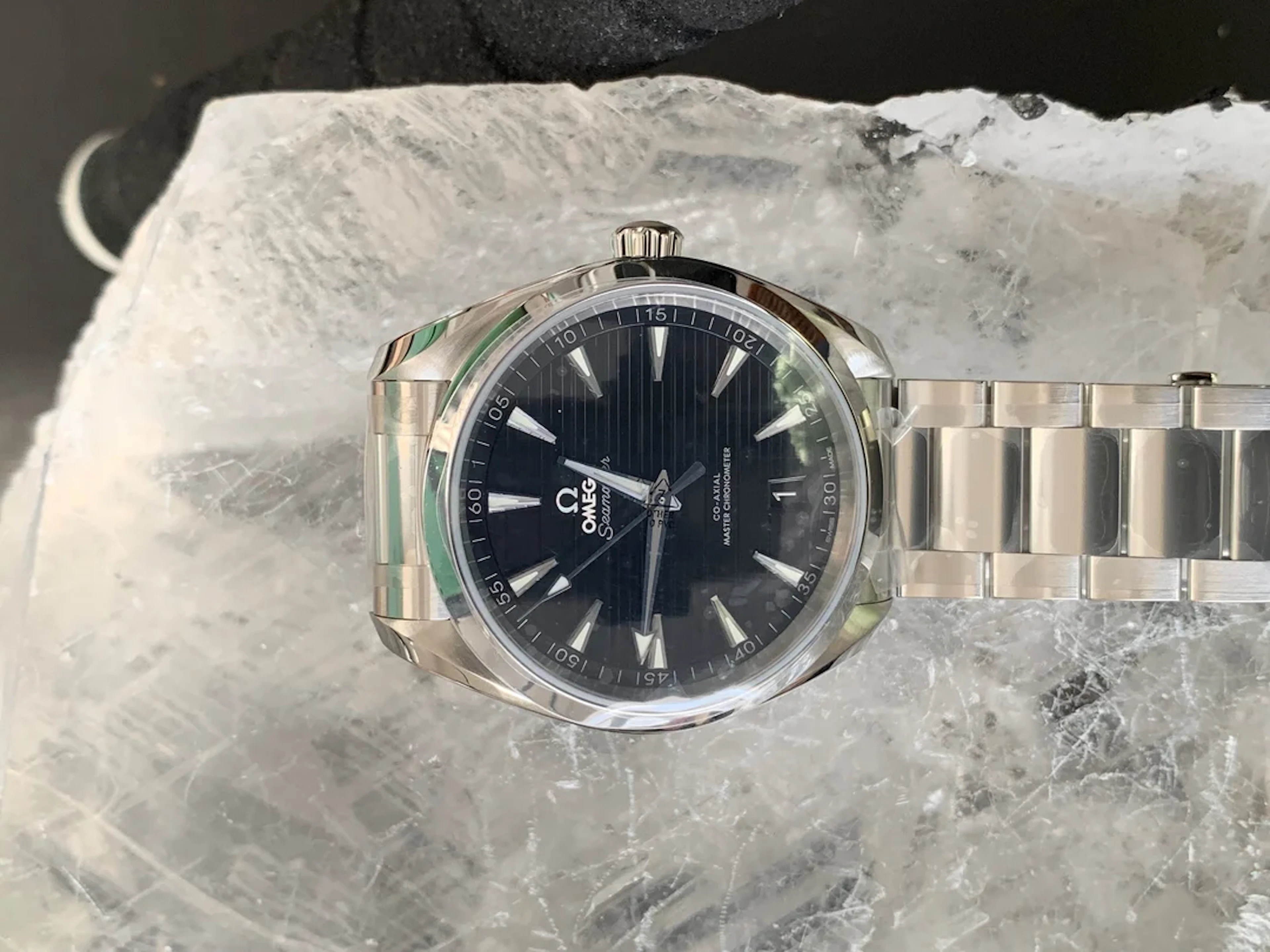 Omega Seamaster Aqua Terra Black Mens Watch 41mm 220.10.41.21.01.001
