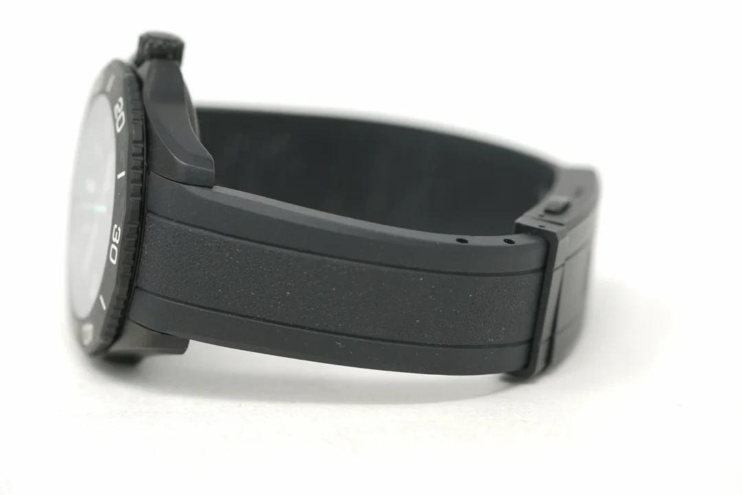 TAG Heuer Aquaracer Pro 200 Solargraph 40mm WBP1112.FT6199 rubber strap