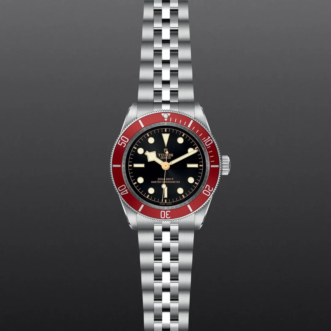 Tudor Black Bay 41mm Red Bezel black dial M7941A1A0RU-0003 Jubilee