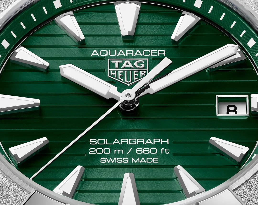 TAG Heuer Aquaracer Professional 200 Solargraph Green dial 40mm WBP1118.BA0047