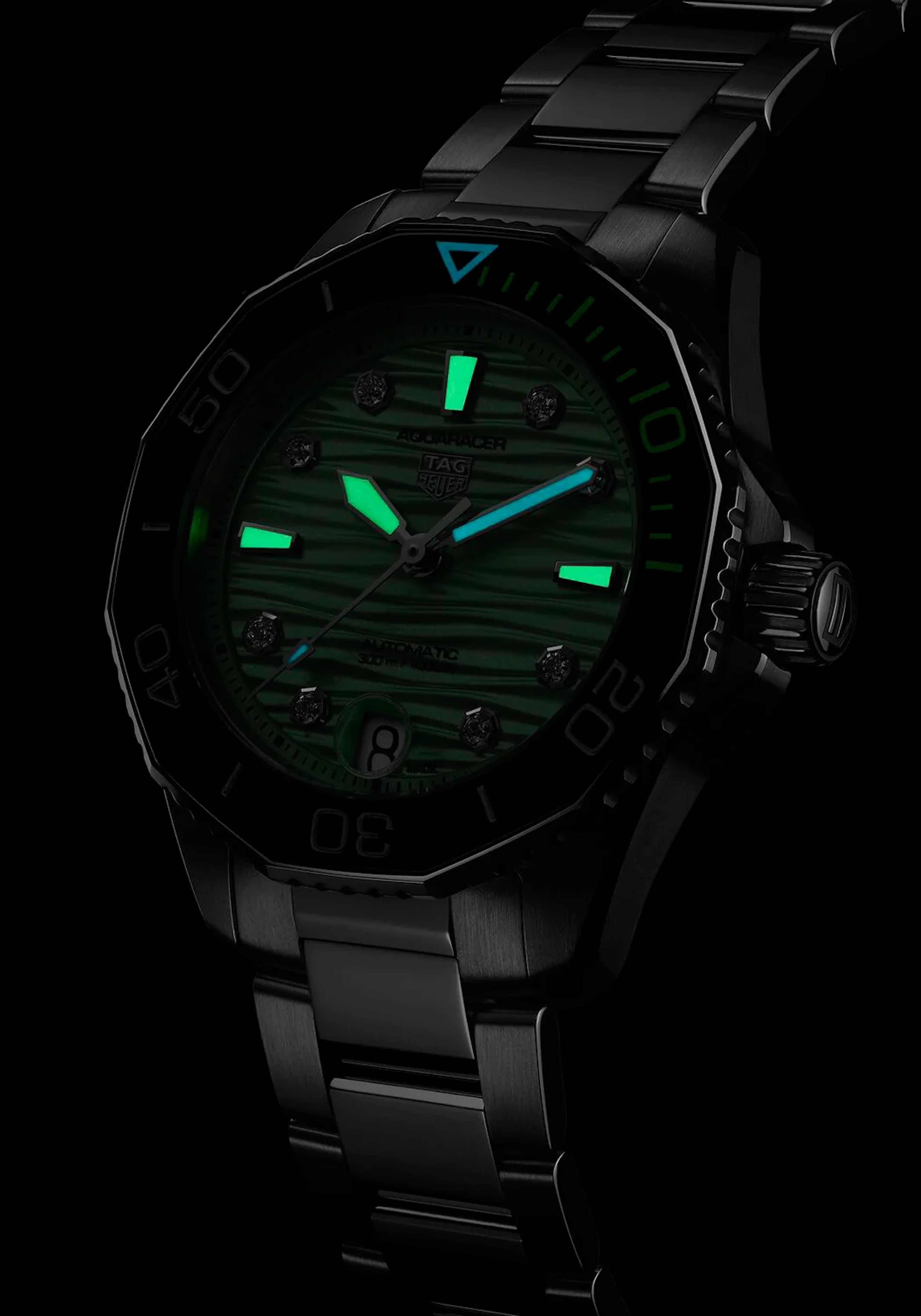 TAG Heuer Professional 300 Date Green dial 36 Mm Ts Aquaracer WBP