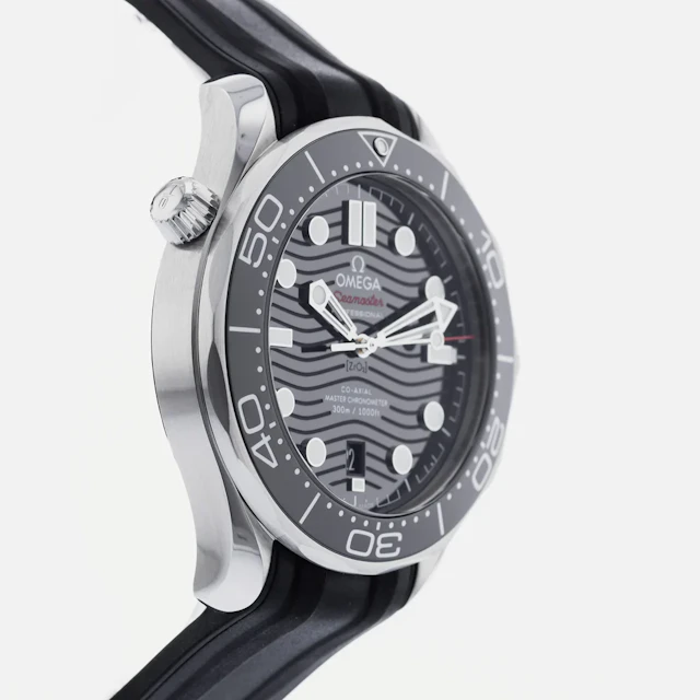 Omega Seamaster Diver 300M Black dial Mens watch 42mm 210.32.42.20.01.001
