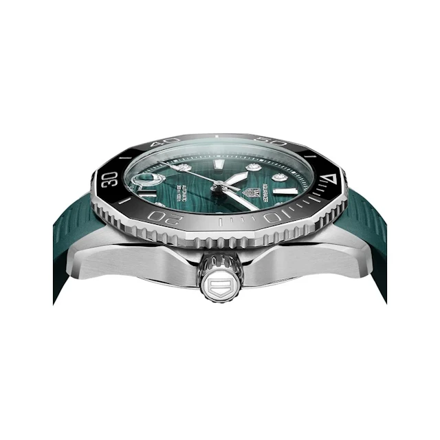TAG Heuer Aquaracer Professional 300 Green dial with Diamonds 36mm