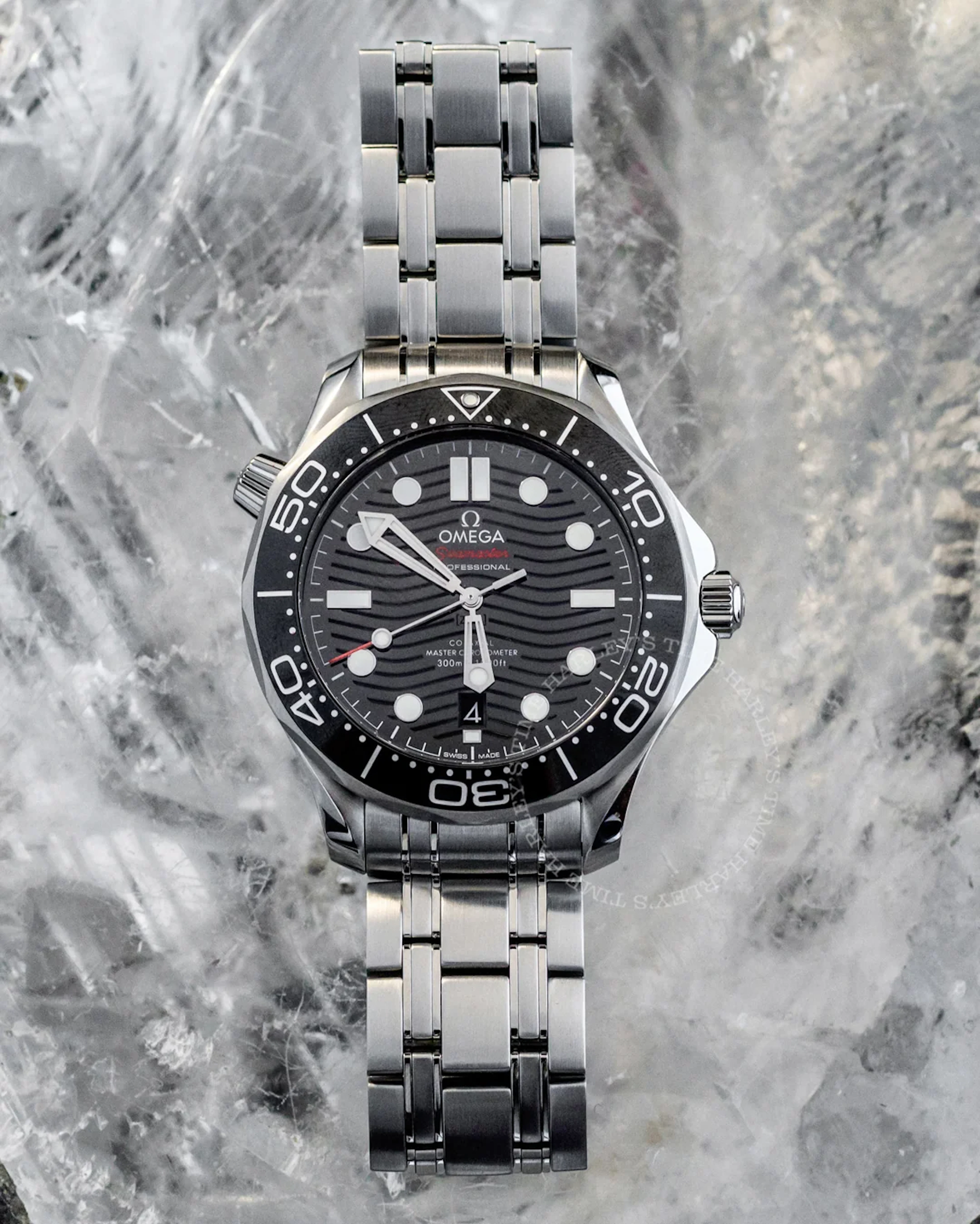 Omega Seamaster Diver Black Dial 300M bracelet 42mm 210.30.42.20.01.001