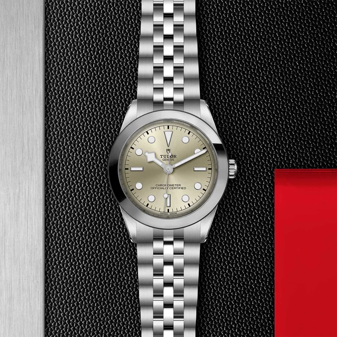 Tudor Black Bay Champagne dial 39mm Jubilee Bracelet M79660-0003