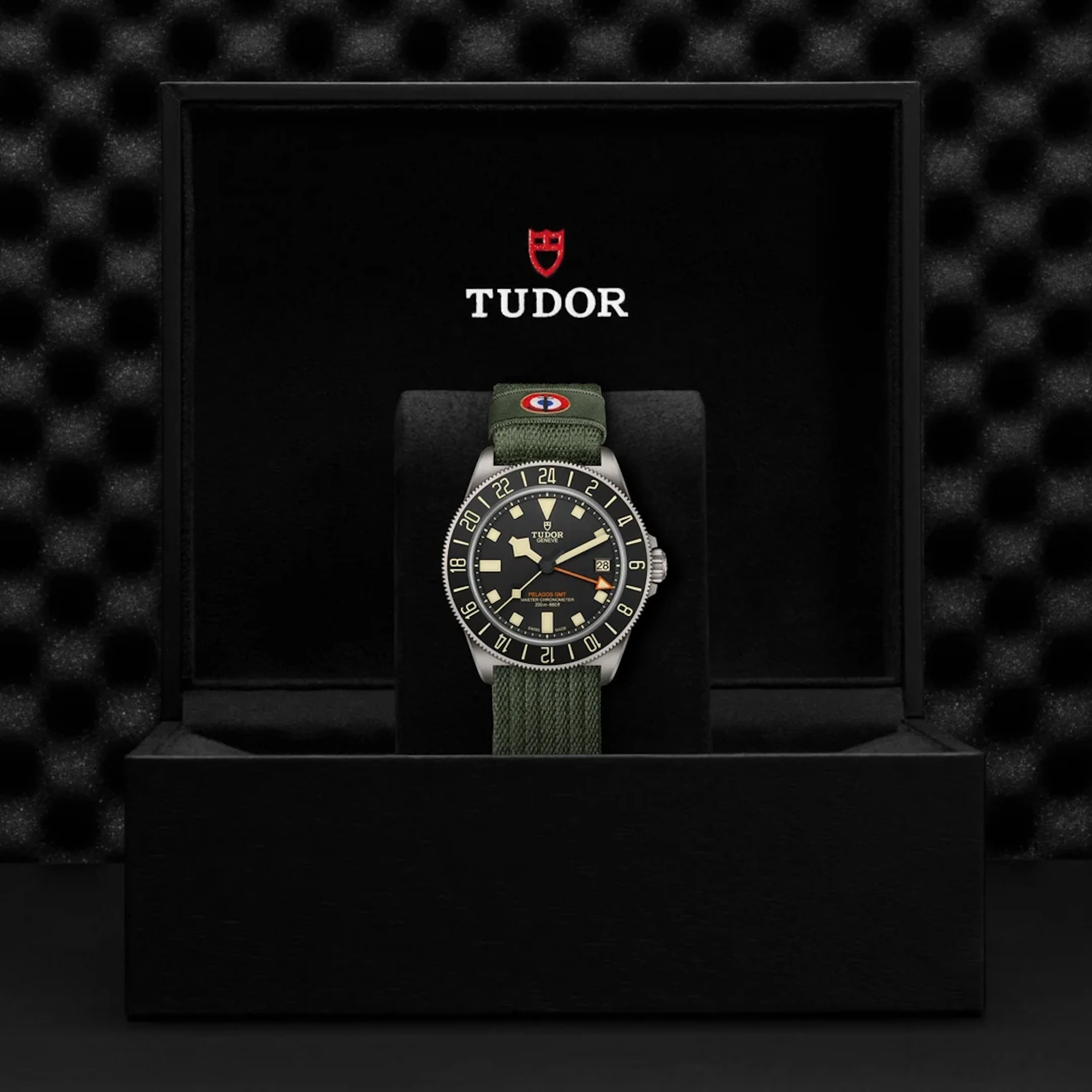 Tudor Pelagos Fxd Gmt 42mm Blk dial M2542G267NU-0002 Green Textile strap