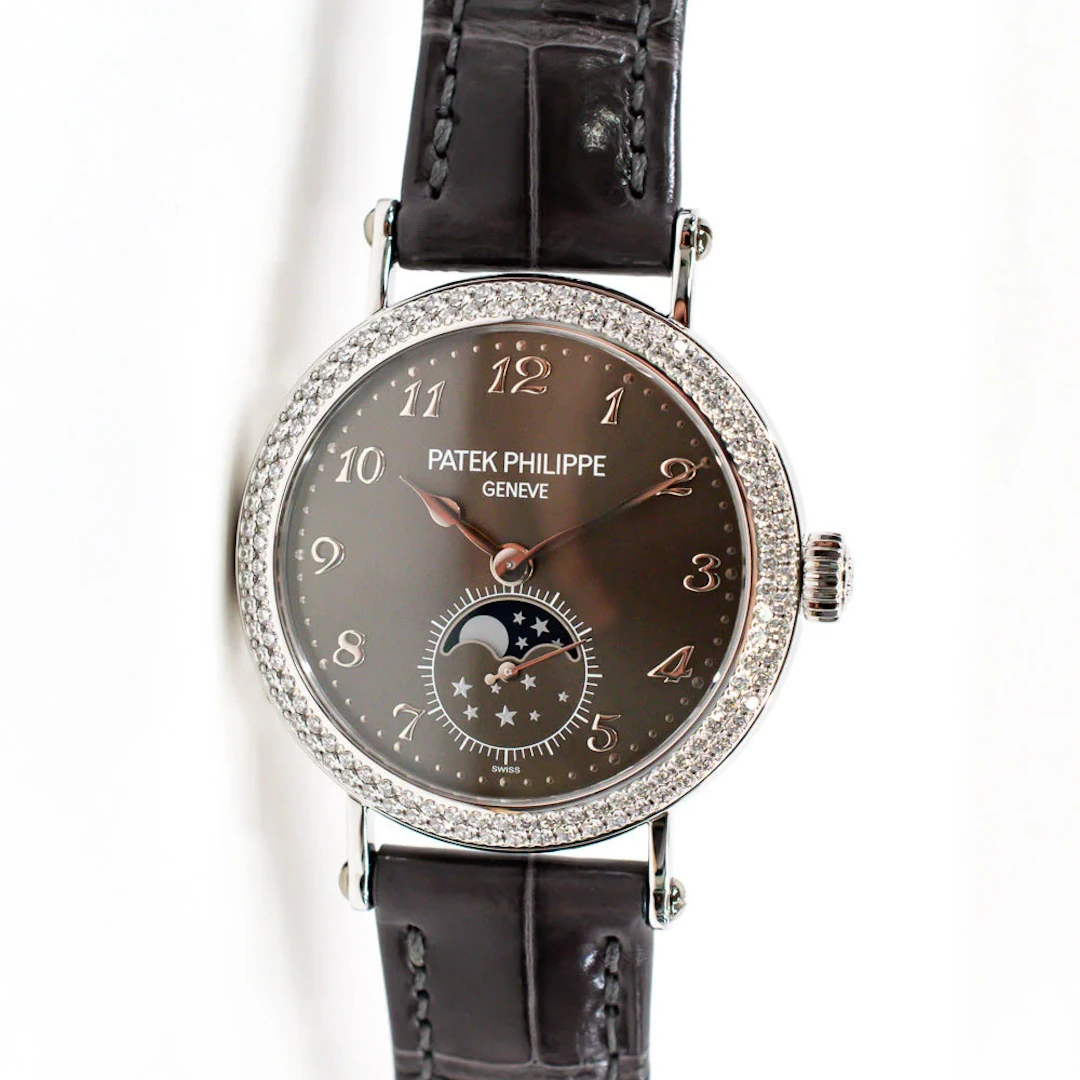 Patek Philippe 33mm Calatrava 18k White Gold Diamond 7121/200G-010 Watch