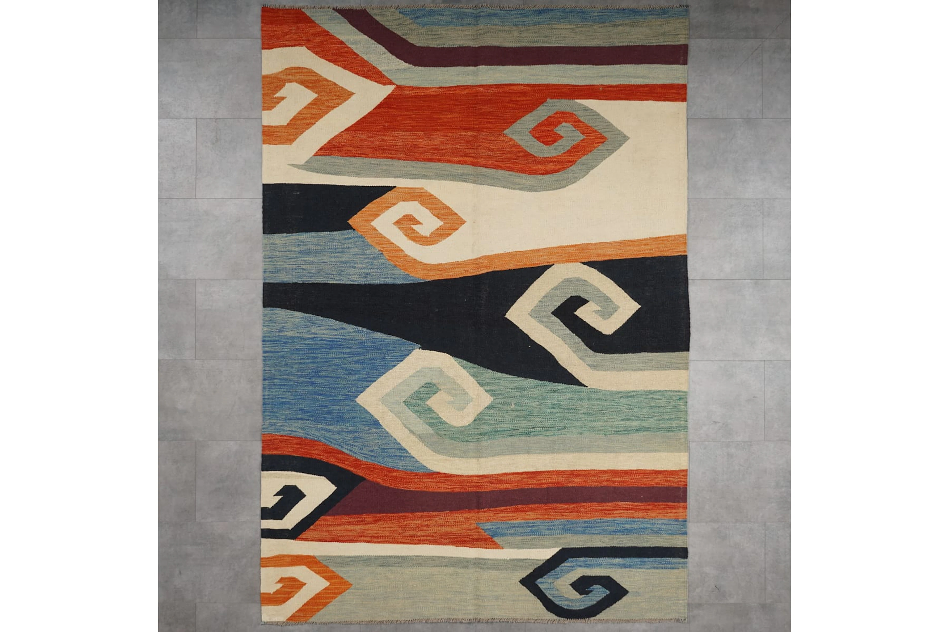 Kudottu matto, 241 x 167 cm, Kelim