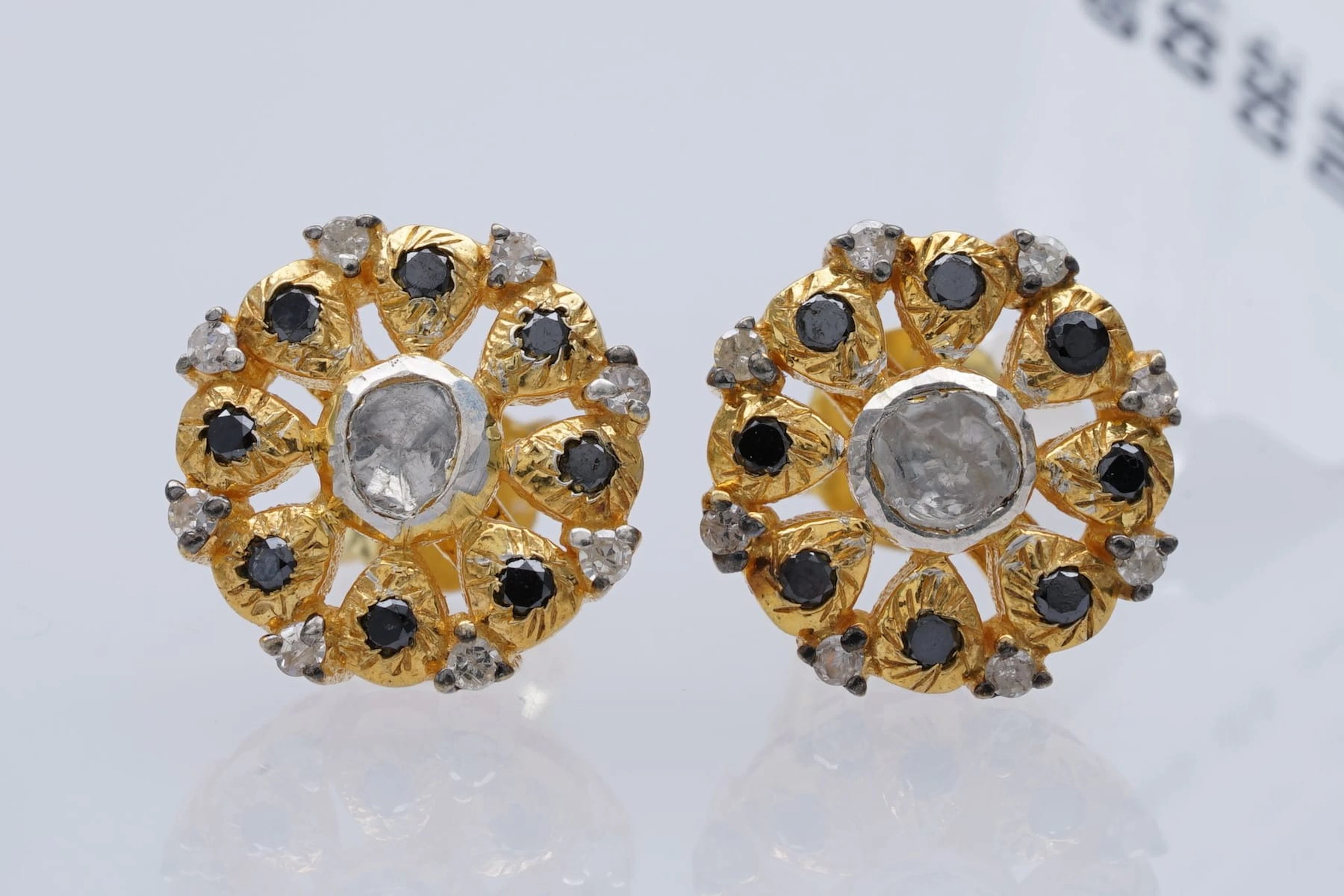 (3289) EARRINGS SILVER 925 / 100 black and white DIAMONDS