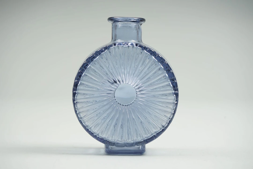 HELENA TYNELL, RIIHIMÄEN LASI, "Aurinkopullo", 1/4