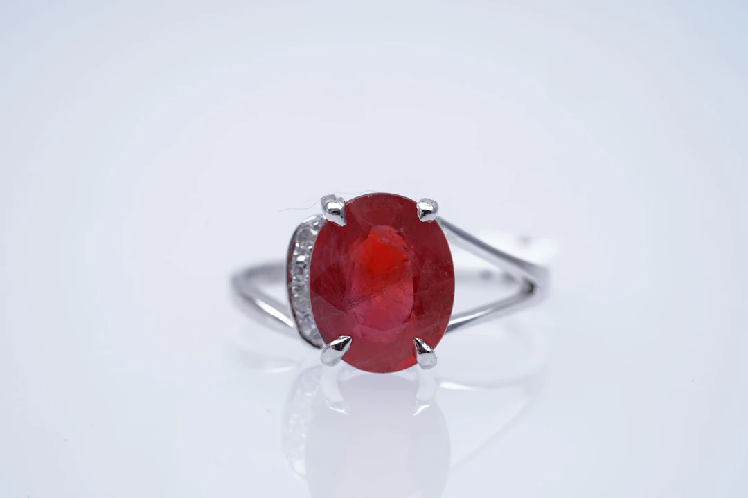 RING white GOLD 375 / 1000 orange SAPPHIRE ( 3,54 ) DIAMONDS ( 0,04