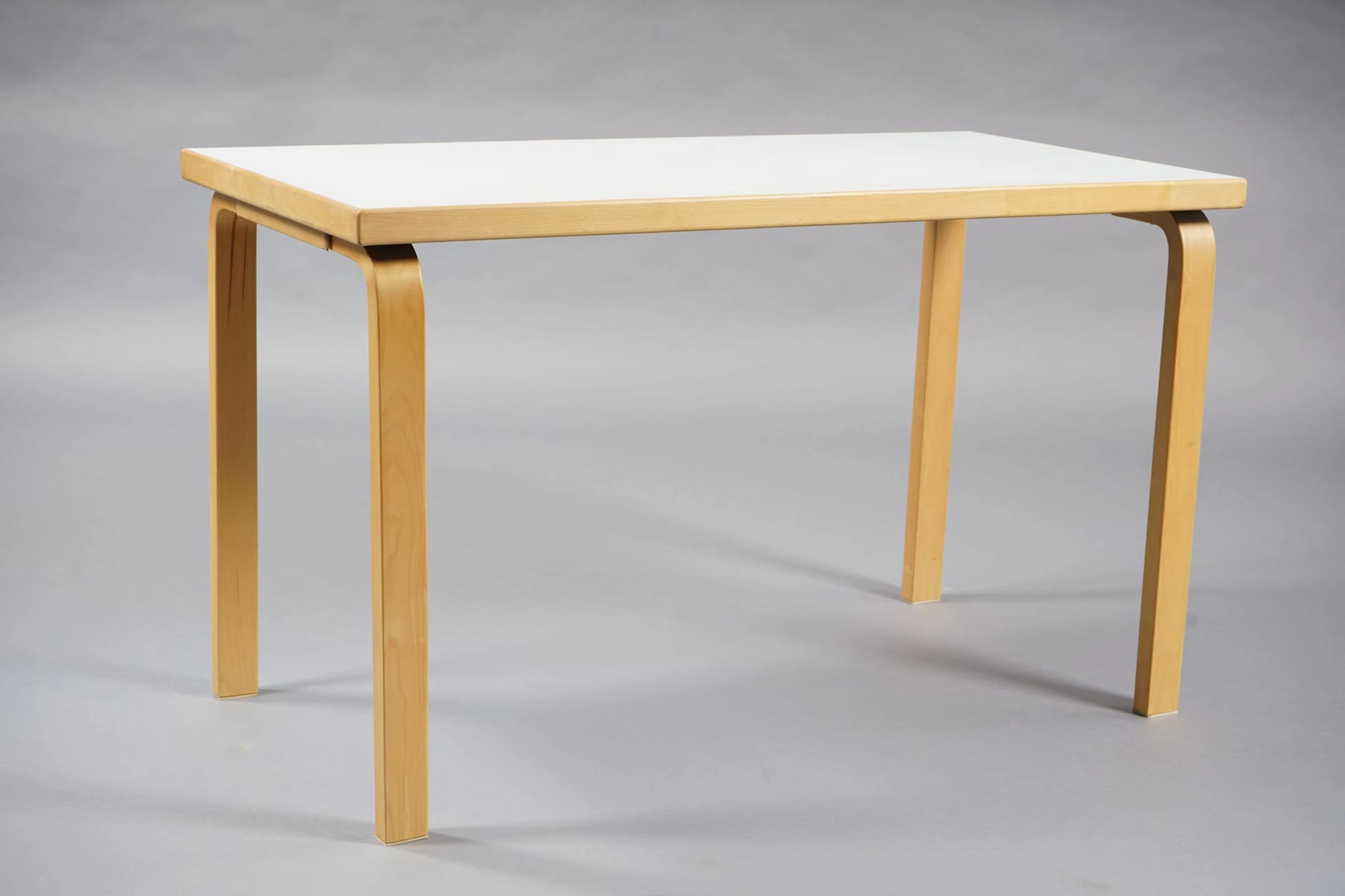 ALVAR AALTO, ARTEK, pöytä