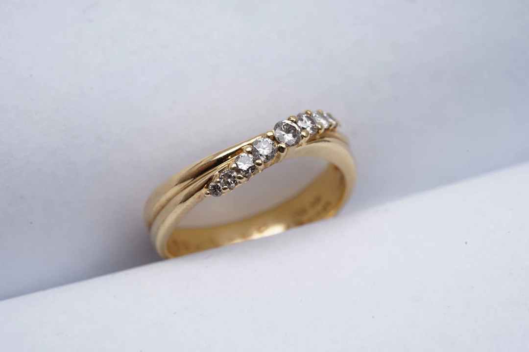 Sormus kultaa 18 k