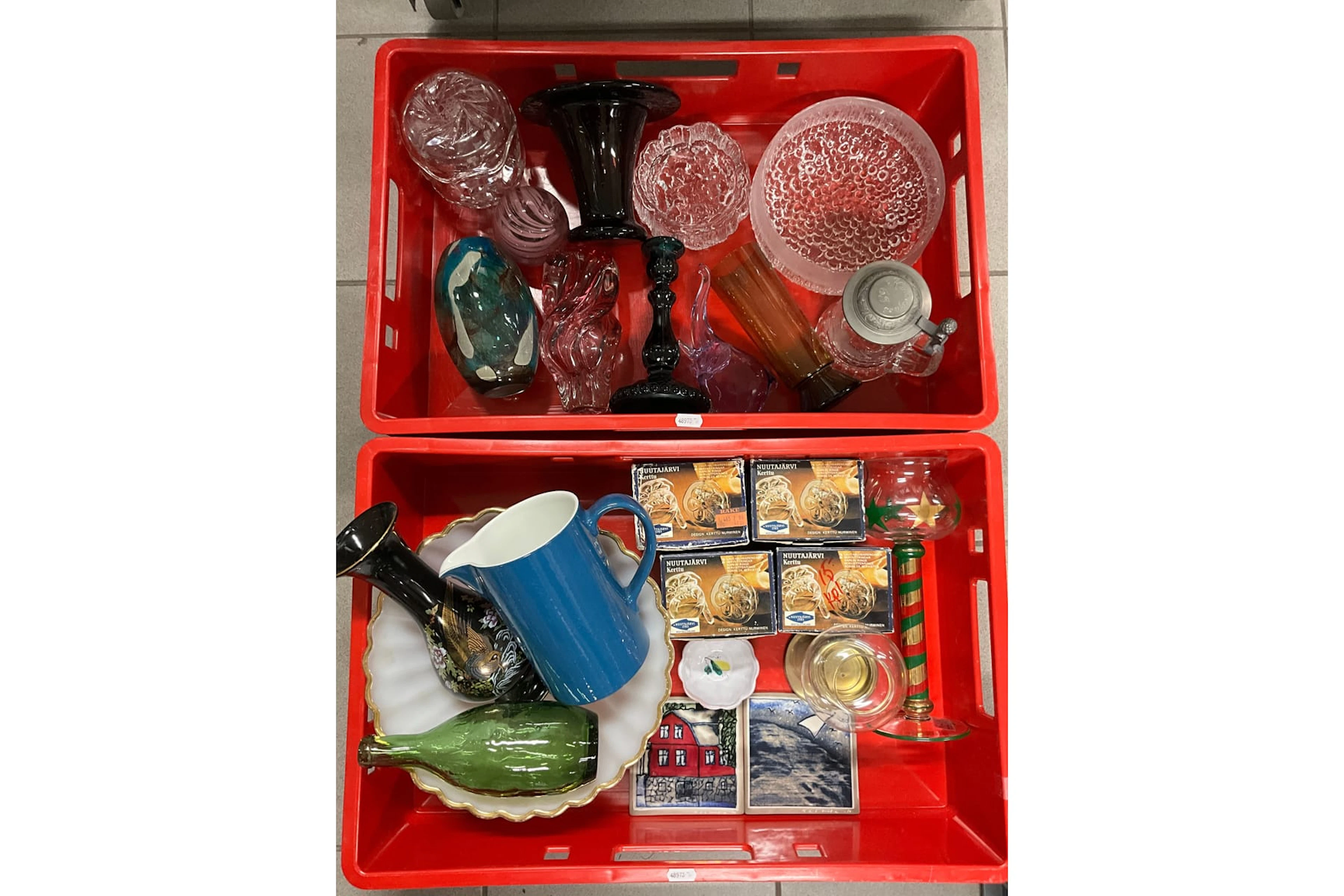 2 ltk, sekalaista mm. IITTALA, ARABIA ja NUUTAJÄRVI