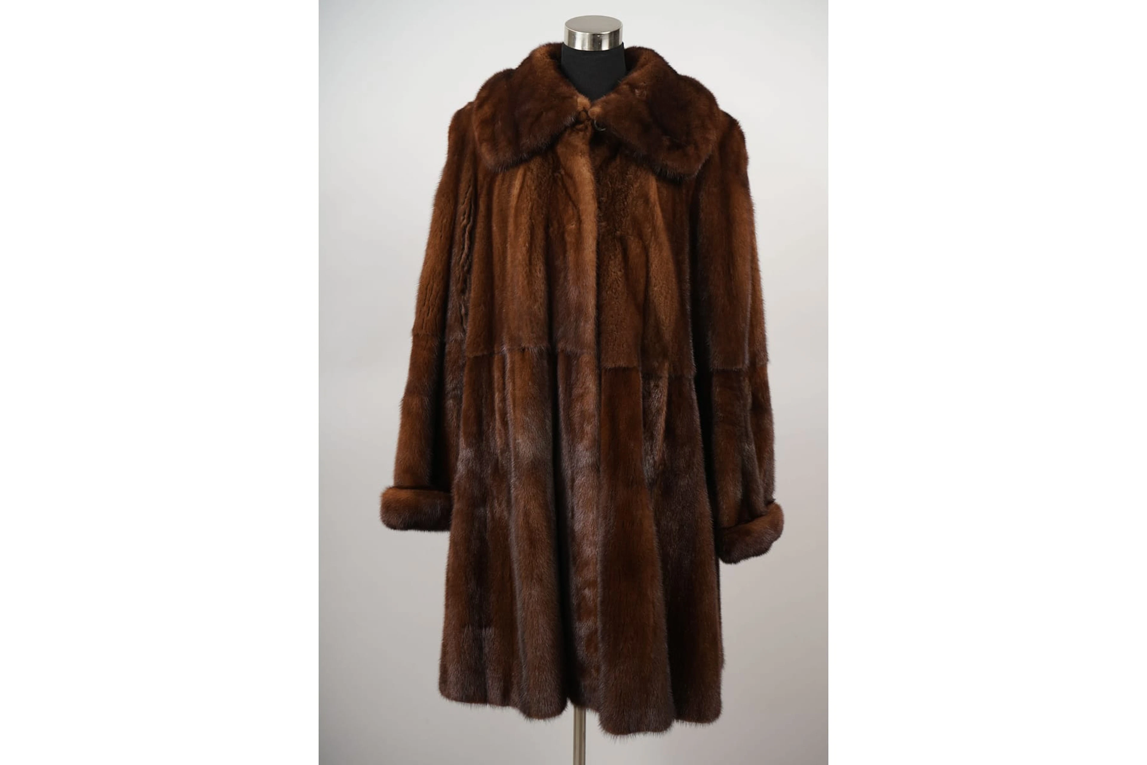 SAGA FURS, minkkiturkki