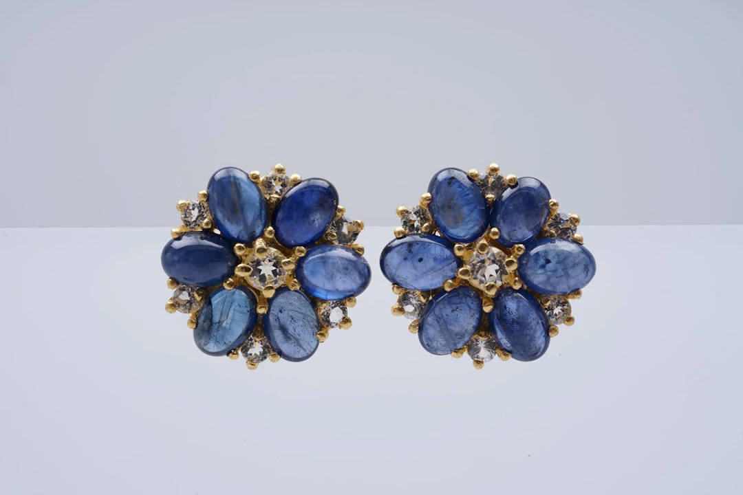 (3728) EARRINGS SILVER 925 / 1000 SAPPHIRES round shape 9 mm - cabochon