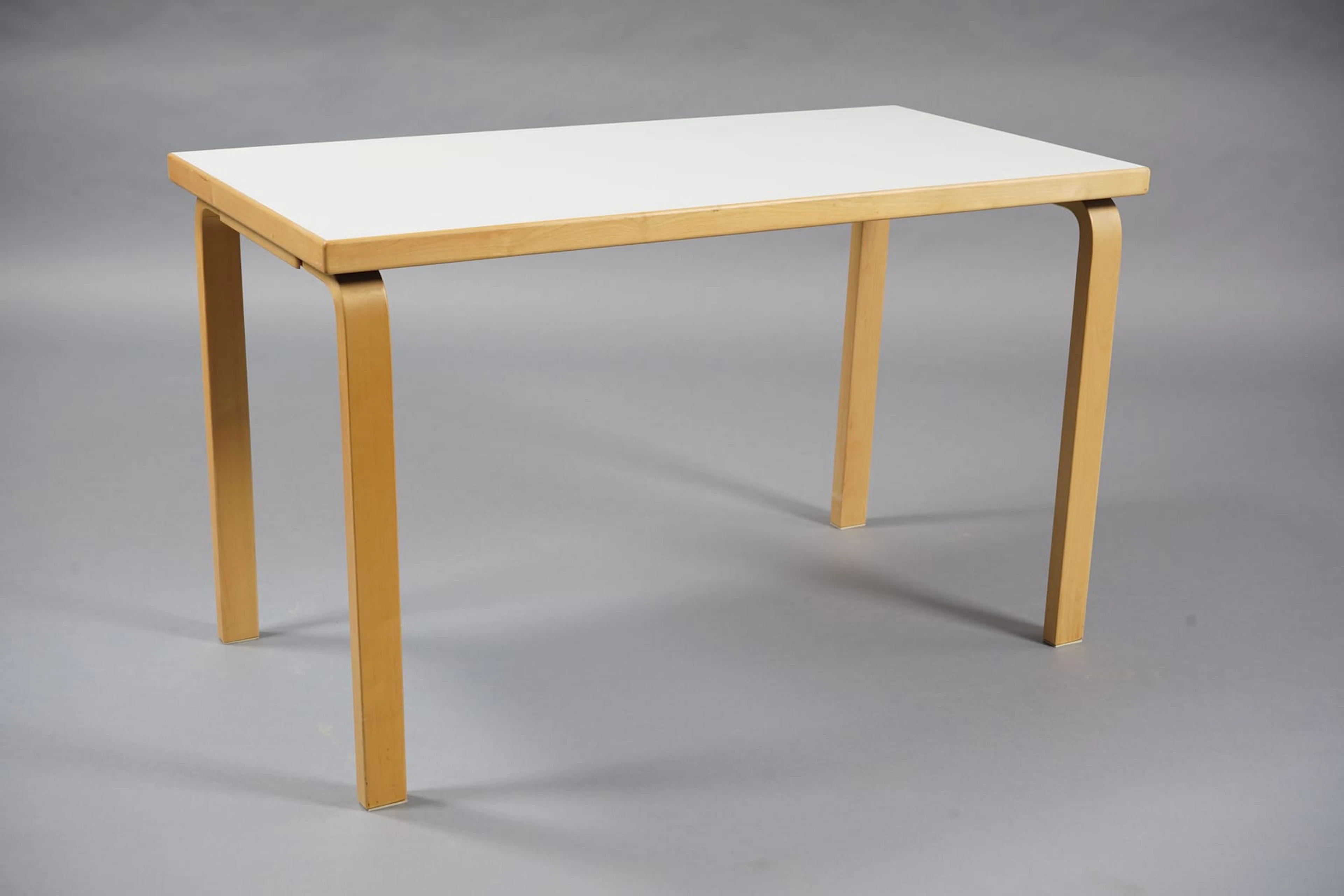 ALVAR AALTO, ARTEK, pöytä