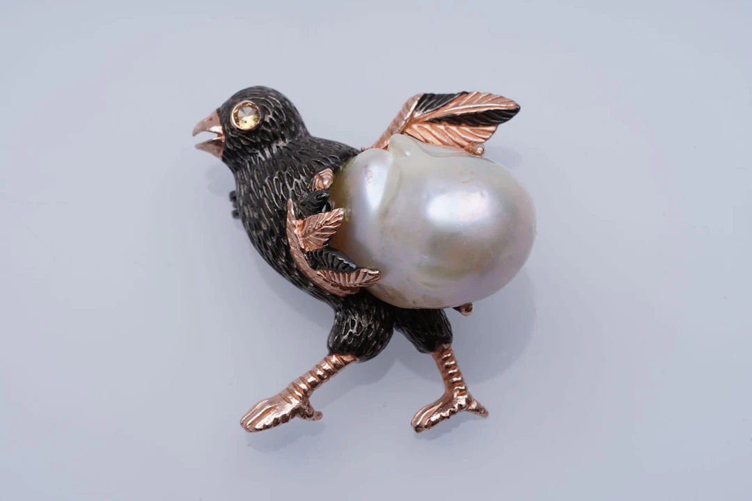 (3723) BROCH " coq " SILVER 925 / 1000 baroque PEARL CITRINE .