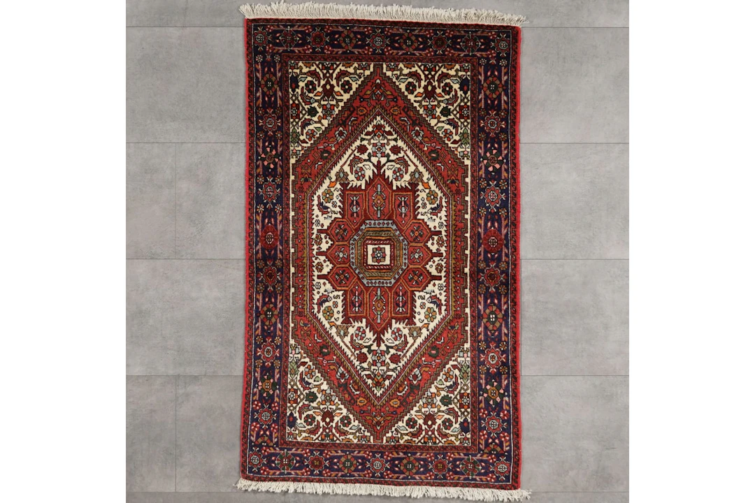 Käsinsolmittu matto, 128 x 75 cm, Iran, Senneh