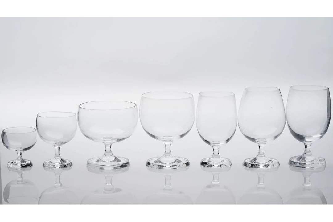 68 kpl, TAPIO WIRKKALA, IITTALA, "Seitsemän aurinkoa"