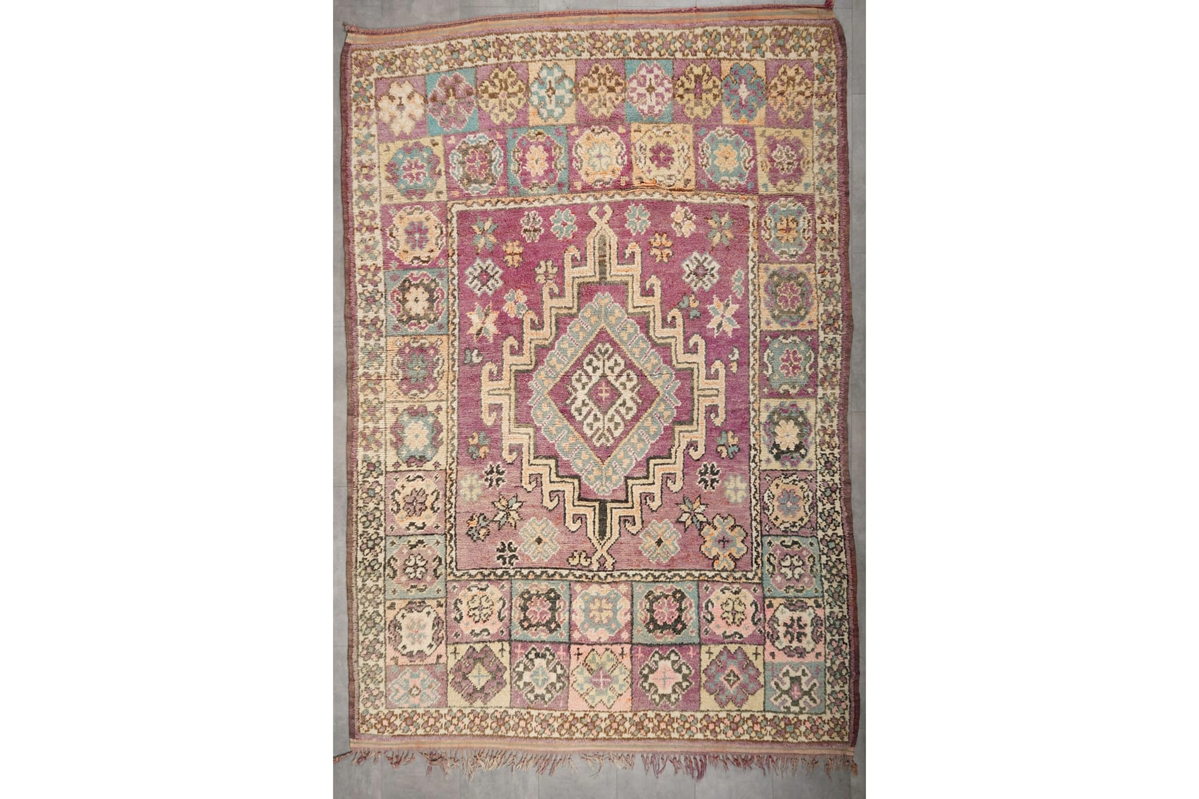 Käsinsolmittu matto, 291 x 203 cm
