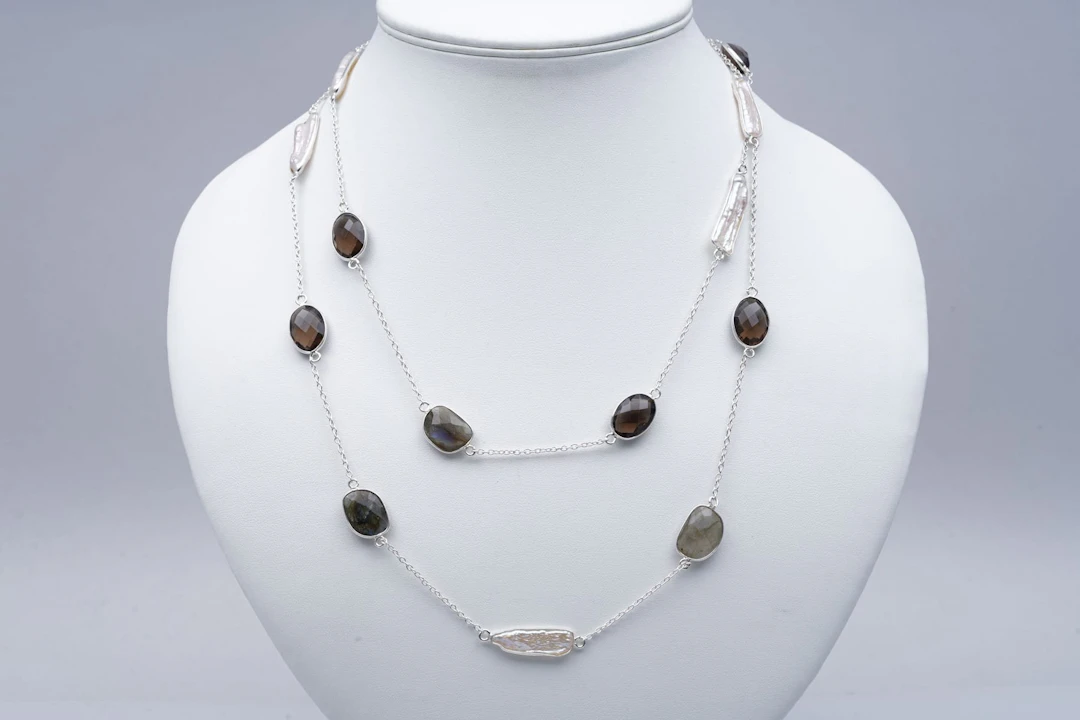 (3322) NECKLACE SILVER 925 / 1000 smocky QUARTZ LABRADORITES SHELL
