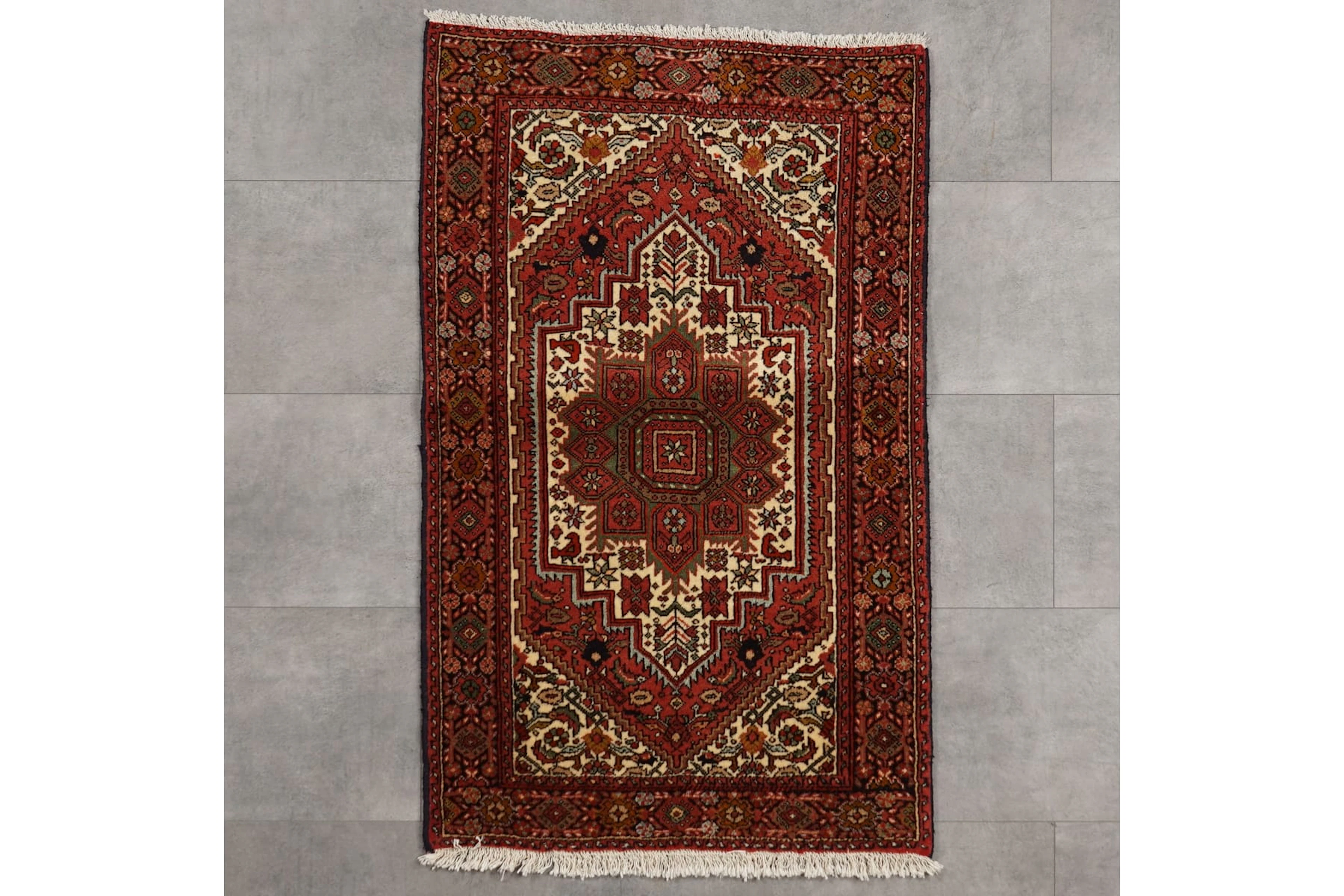 Käsinsolmittu matto, 121 x 76 cm, Iran, Senneh