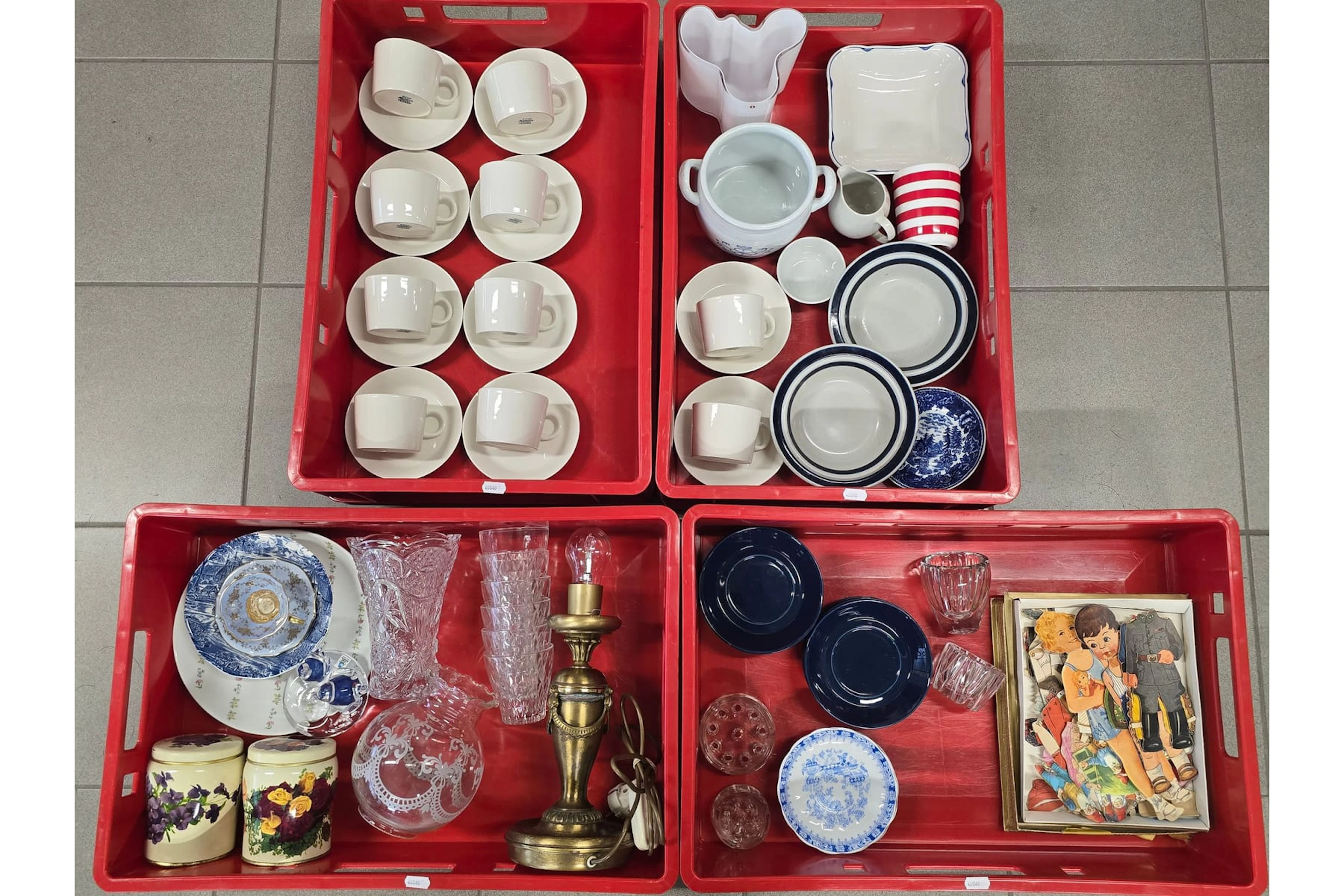 4 ltk sekalaista mm. ARABIA, "Teema"