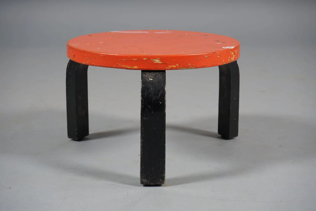 ALVAR AALTO, ARTEK, matala jakkara, malli 60